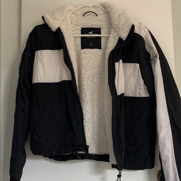 Hollister Girls Windbreaker - Picture 2 of 3